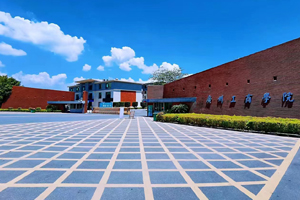 广州工商学院出国留学